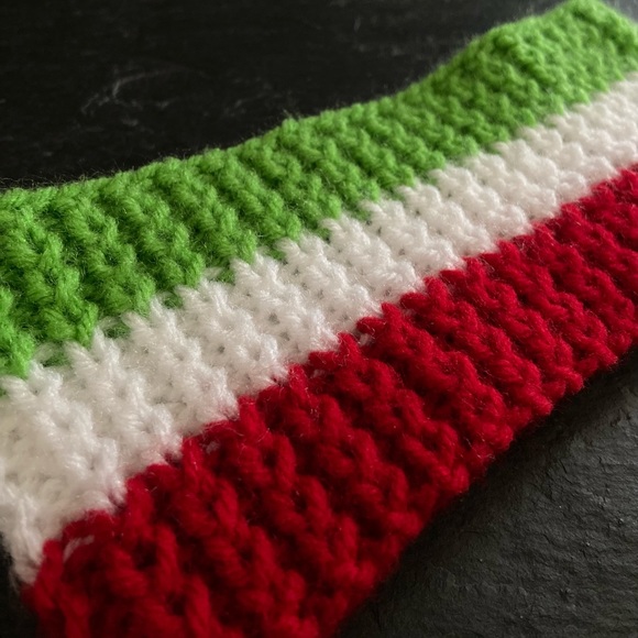 handmade green, white, and red headband - Picture 3 of 3